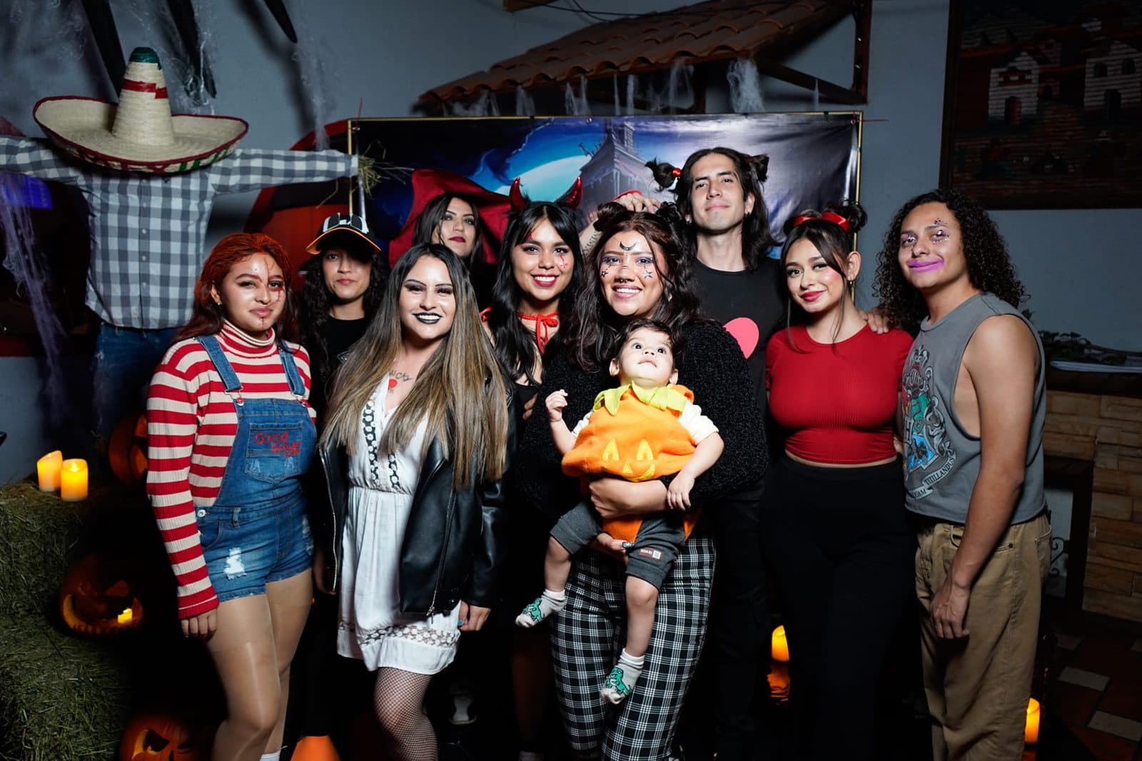 Fiesta de disfraces en Bowl2000